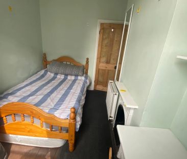 Welford Road (4 bed) - Photo 4