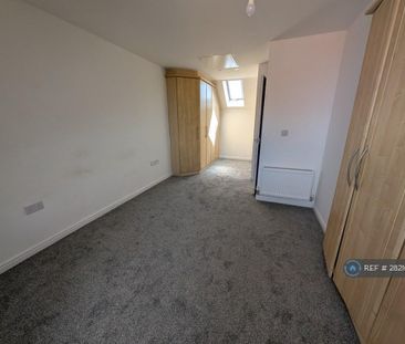 3 bedroom end of terrace house to rent - Photo 6