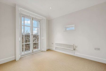 Beautifully renovated Georgian house overlooking the river Thames - Photo 5