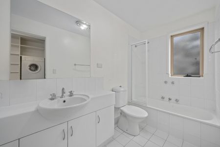 6/55 Sandy Bay Road Battery Point TAS 7004 Australia - Photo 2