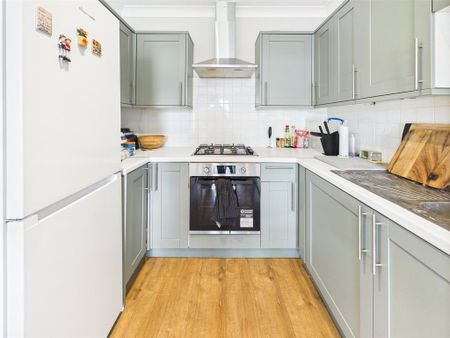 2 bedroom apartment to rent - Photo 3