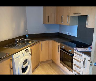 2 Bed Flat, London, N13 - Photo 6