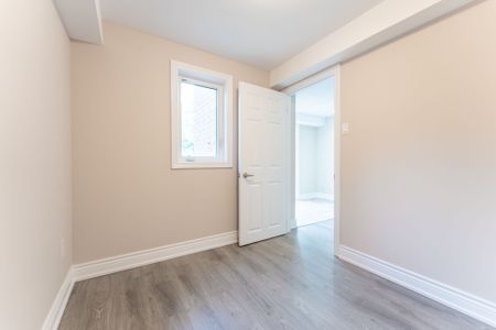For Lease - 57 Collin Court Unit# Bsmt, Richmond Hill, Ontario - Photo 5