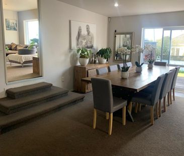 Home with Excellent Indoor & Outdoor Flow - Photo 5