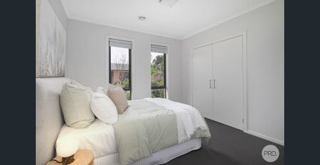 QUALITY TOWNHOUSE LIVING CLOSE TO CBD & AMENITIES - Photo 4