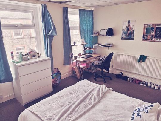 4 bedroom house to rent - Photo 1