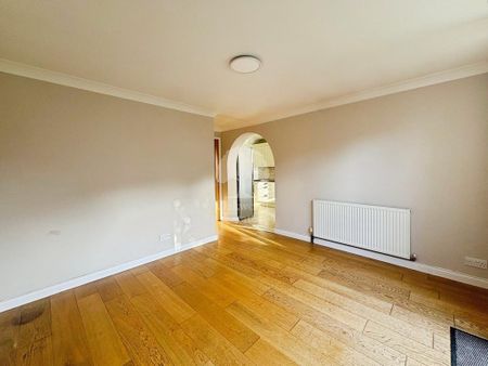 3 bedroom detached house to rent - Photo 5