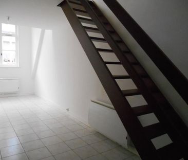 Location Appartement 1 pièce 28m² VALENCIENNES 59300 - Photo 4