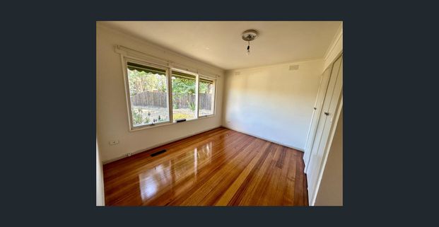 Three Bedroom Home with Spacious Living Area - Photo 1