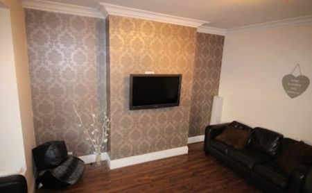 7 Bed - 69 Estcourt Avenue, Headingley, Leeds - LS6 3ET - Student - Photo 5