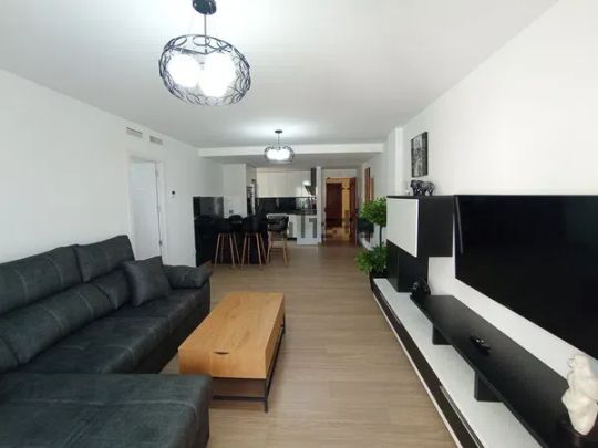 Alquiler de piso en Calle de Juan de Ortega - Photo 1