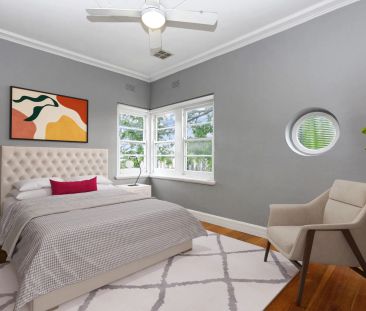 Fully Renovated Art Deco in Prime Lifestyle Locale (3 parking permi... - Photo 4