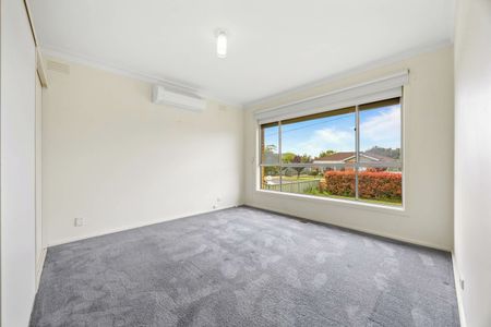 Convenient Wendouree Location - Photo 2