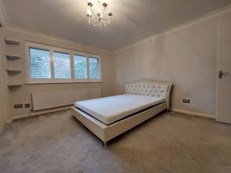 £484.62 per week (£2,100.00 per month) - Photo 4