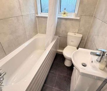 Cranleigh Road, Feltham, TW13 - Photo 6