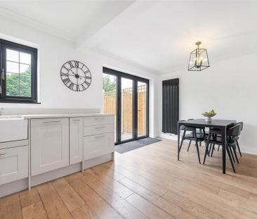 3 bedroom semi-detached house to rent - Photo 2