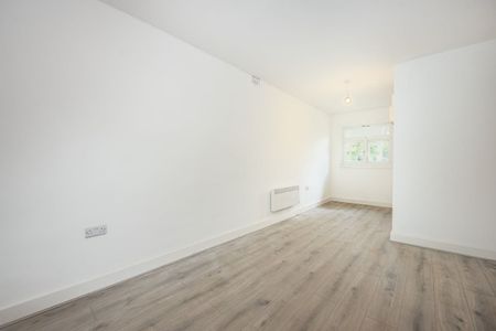 5 bedroom detached house to rent - Photo 5