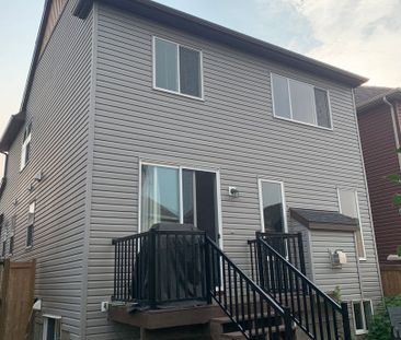 Perfect Executive Family Home in a Great Neighborhood in Airdrie - ... - Photo 6