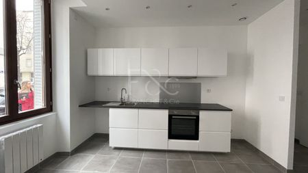 T3 rénové de 61 m² - rue Villon Lyon 8ème - Photo 5