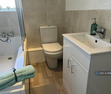 1 bedroom in a house share to rent - Photo 6