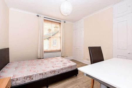 Queens Road, Guildford, GU1 - Photo 2