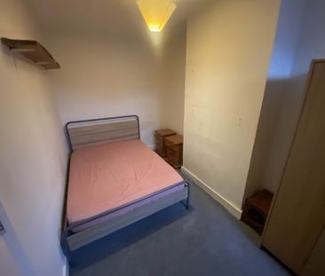 Price £1,650 pcm - Available Now - Unfurnished - Photo 3