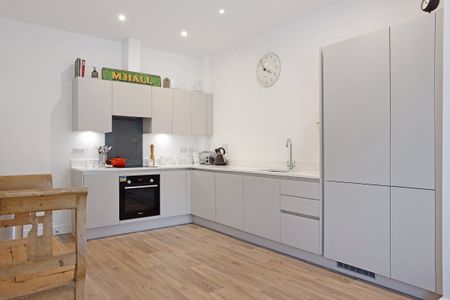 2 bedroom flat to rent - Photo 3