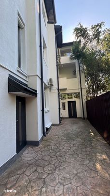 De inchiriat Imobil 9 camere , 285 mp. Cantemir langa Metrou - Fotografie 1