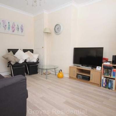 2 bedroom property to rent in New Malden - Photo 1