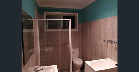 TWO BEDROOMS HOUSE WITHIN MATTHEW PEARCE PUBLIC SCHOOL CATCHMENT - Photo 2