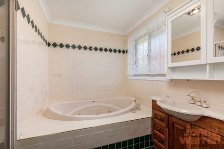 9 Tennant Place, Jerrabomberra NSW 2619 - House For Rent | Domain - Photo 3