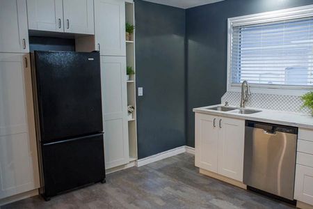 For Lease - 225 Chatham Street Unit# MAIN, Brantford, Ontario - Photo 2