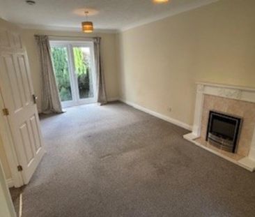 2 bedroom semi-detached bungalow to rent - Photo 3