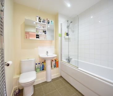 Sierra Road, High Wycombe, Buckinghamshire,HP11 - Photo 5