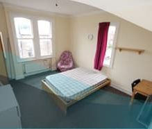 6 Bed - 36 St. Michaels Road, Headingley, Leeds - LS6 3AW - Student - Photo 6