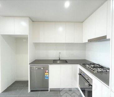 For Rent: Urban Elegance in a Chic 1-Bedroom at Crest At The Mills - Photo 2