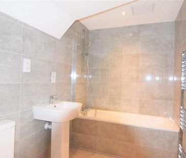 Kings Road, Kingston Upon Thames, KT2 - Photo 1