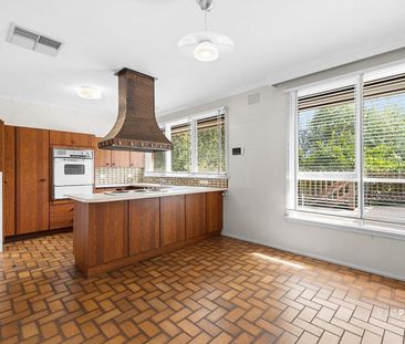 Private, Peaceful Living with Exceptional Convenience - Photo 6