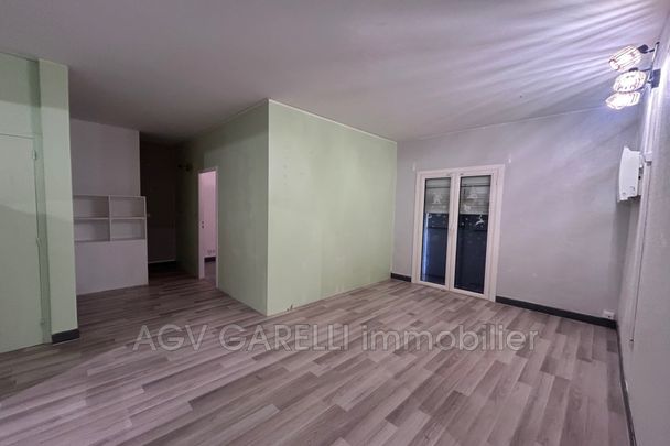 Location Maison 3 pièces 85m² HYERES 83400 - Photo 1