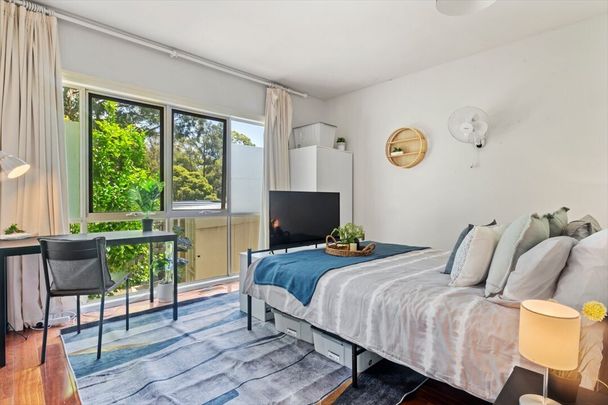 Burwood East - Photo 1