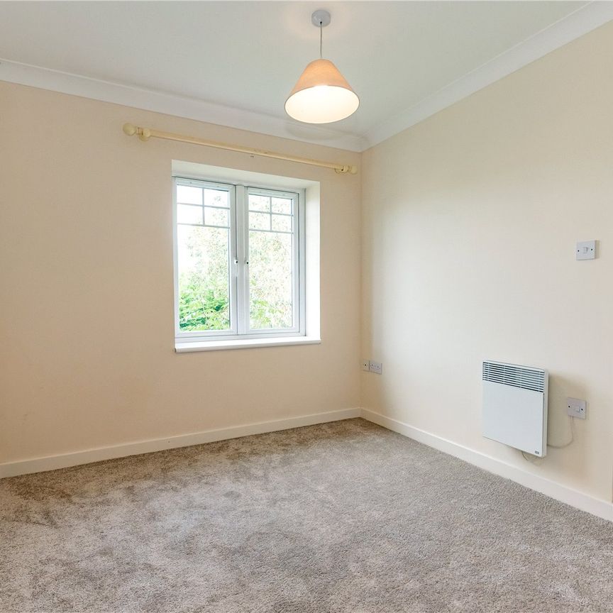 Hazel Gate, 1 Hazel Avenue, Farnborough, GU14 - Photo 1