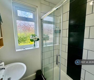 3 bedroom semi-detached house to rent - Photo 1