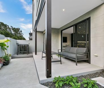 Beautiful 3 Bedroom Home in Sunshine Cove&excl; - Photo 2