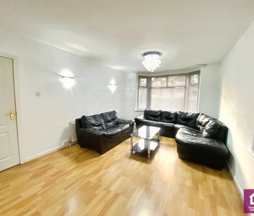 4 bedroom detached house to rent - Photo 1