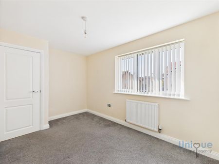 3 bedroom detached house to rent - Photo 4
