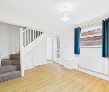 3 bedroom terraced house to rent - Photo 2