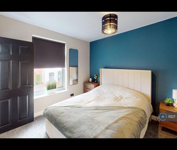 1 bedroom in a house share to rent - Photo 5