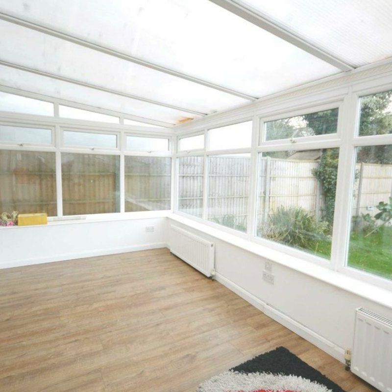 Holmfield Avenue, Hendon, NW4 - Photo 1