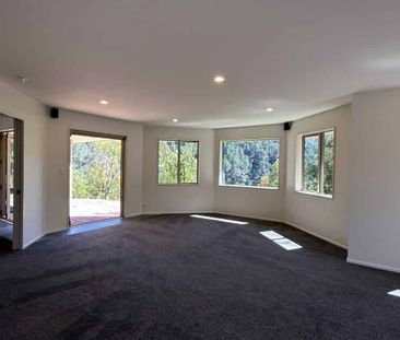 Tranquil living with room to breathe - Photo 5