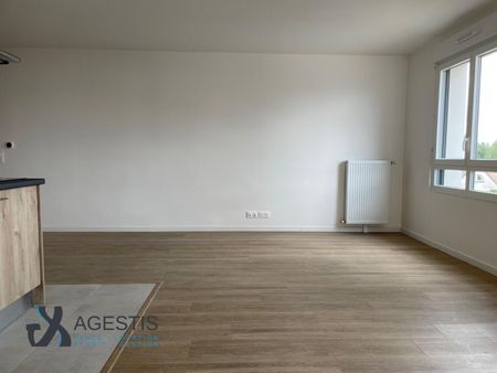Location Appartement 3 pièces 62m² MOISSY CRAMAYEL 77550 - Photo 2